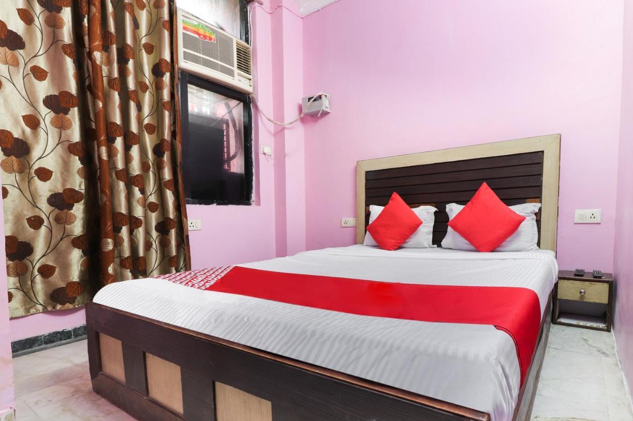 Hotel Oyo 49718 Basant